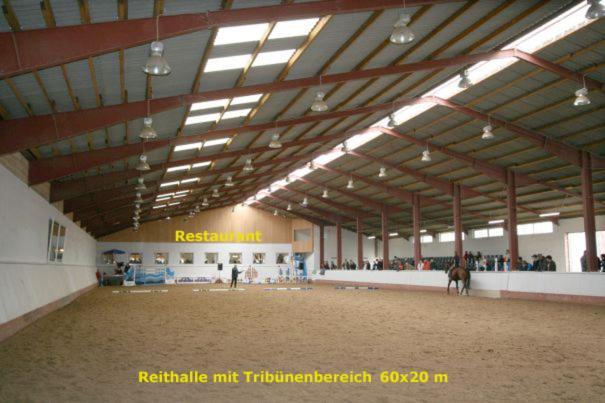 Ferienpark Aparthotel Seeland Schadeleben 外观 照片